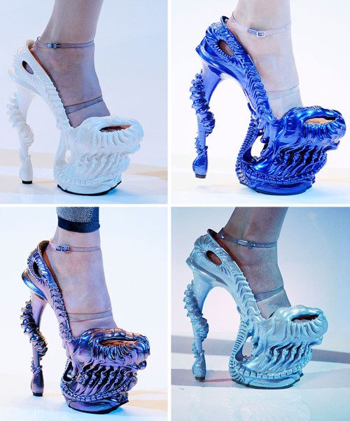 Alexander McQueen: Alien Shoes 